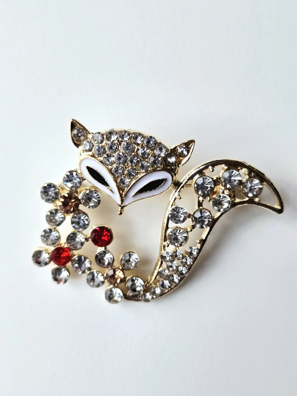 Sparkling Rhinestone Fox Brooch Pin Gold Tone NWT
